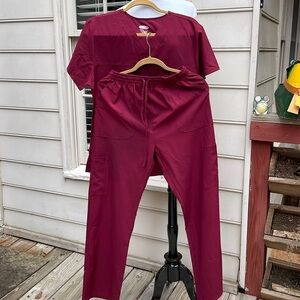 Scrubaid Women's 2-Piece Scrub Set - Wine Size M
